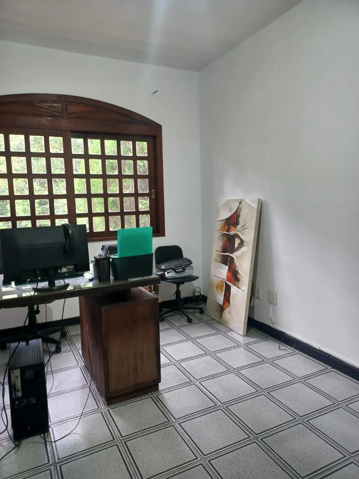 Imagem Casa com 04 quartos (01 suíte) 02 vagas no Bairro Jardim Sabará em Porto Alegre