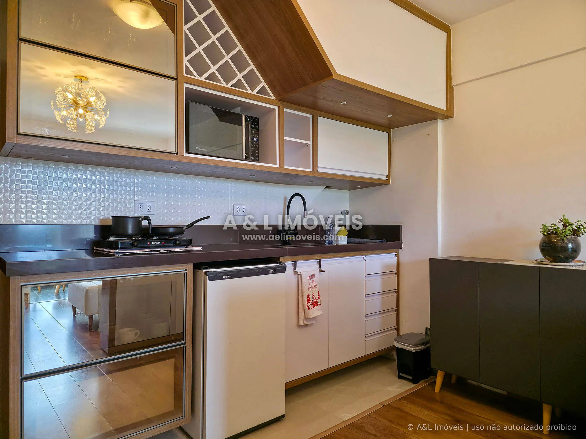 Imagem Duplex Vila Everest | 75 m², 2 Suítes, Lareira e Varandas Envidraçadas