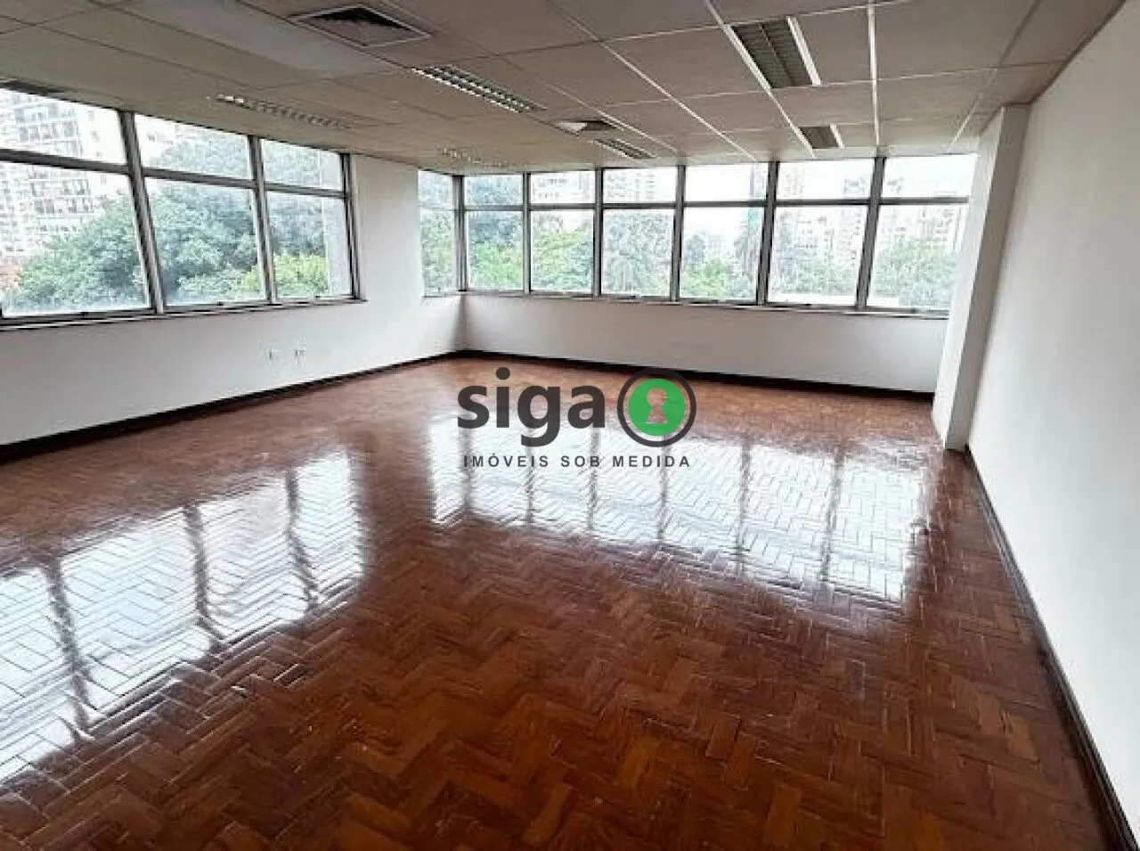 Imagem Sala comercial com 328m² em vão livre, 6 vagas na Consolação para Locação
