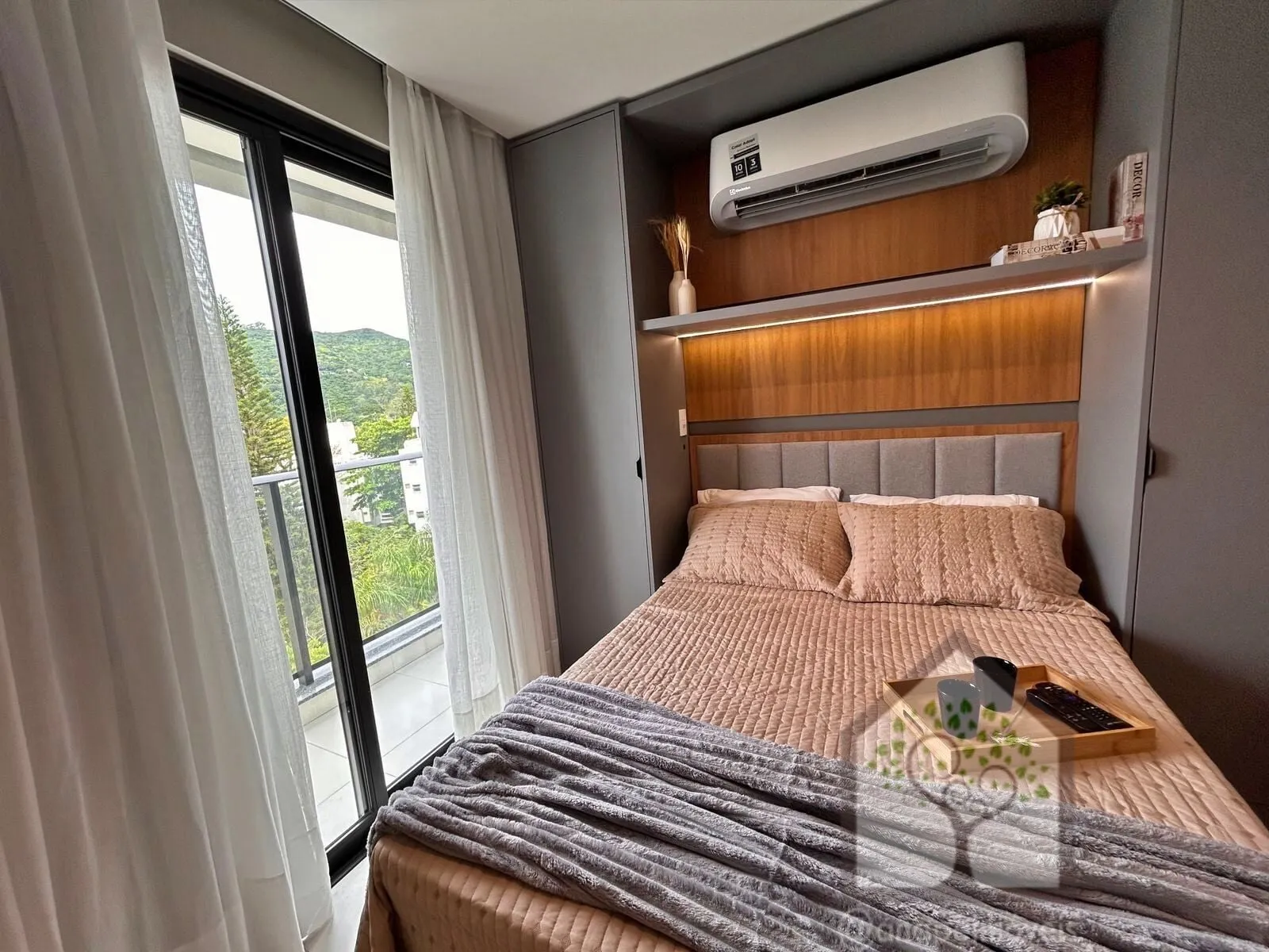 Imagem Studio Mobiliado à Venda na Carvoeira | 100 m da UFSC | Pronto para Morar ou Investir
