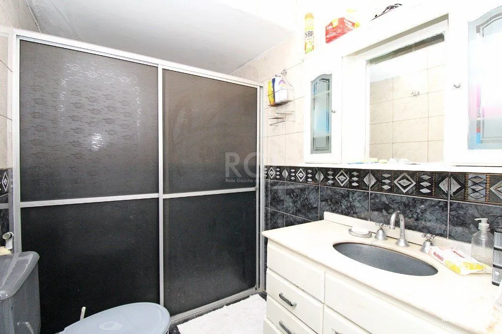 Imagem Casa para Venda - 202m², 4 dormitórios, sendo 1 suites, 3 vagas - Petrópolis