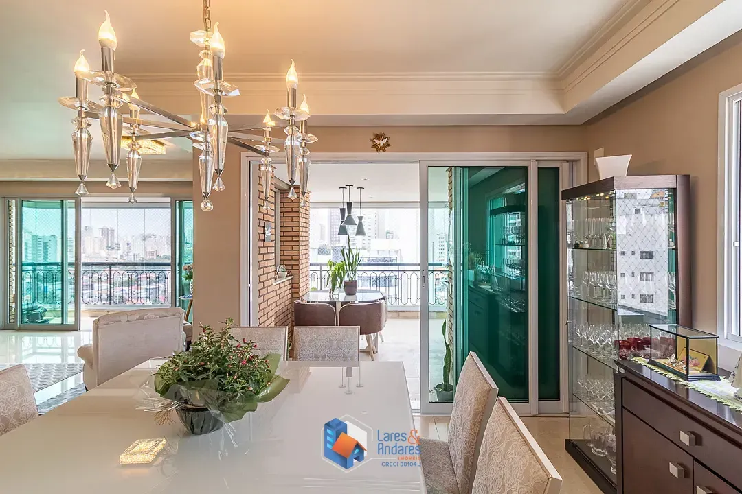 Imagem Apartamento para venda em Aclimação com 4 quartos, sendo 3 suítes, 210m²