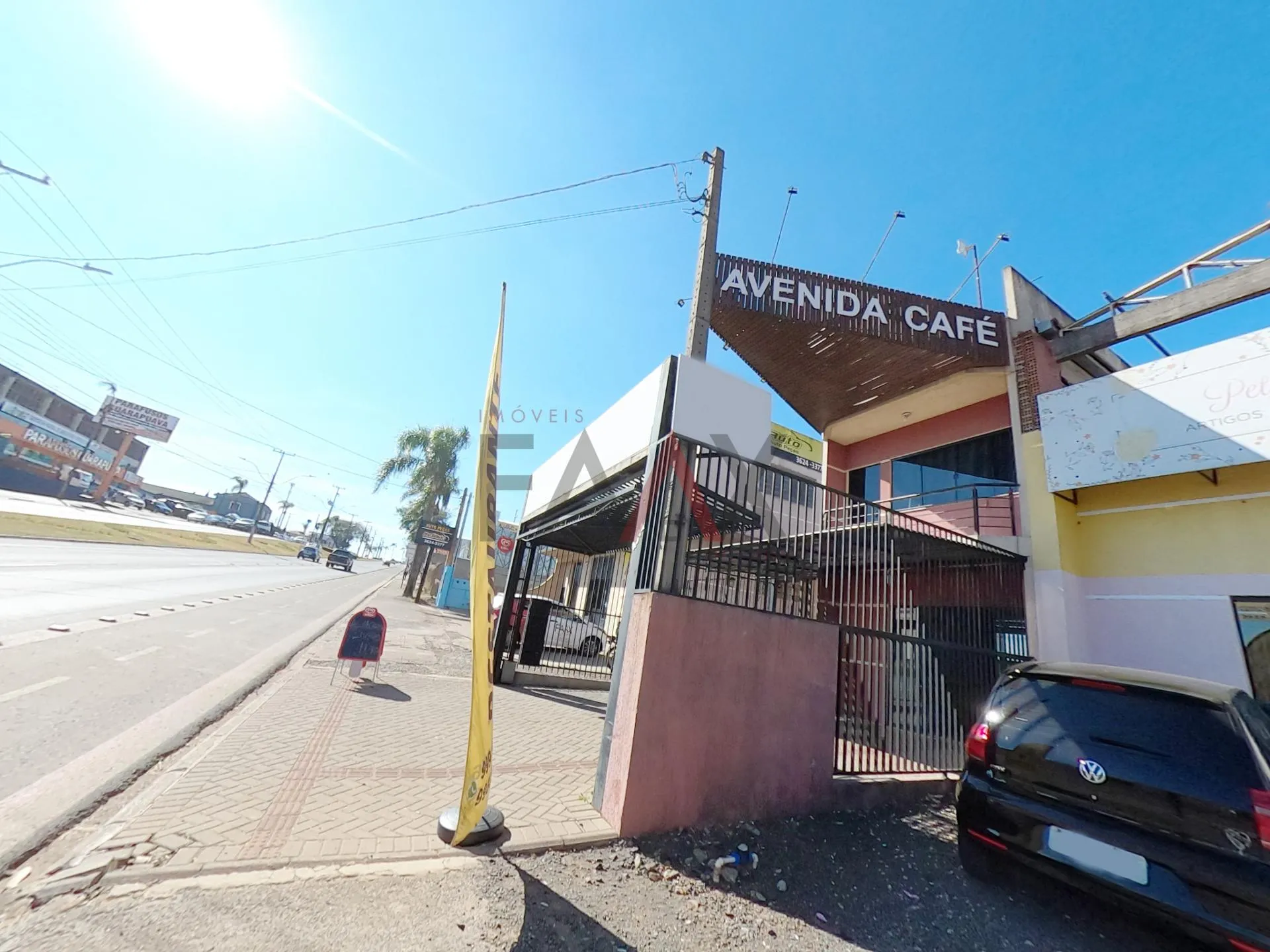 Imagem Excelente Prédio em Avenida Principal de entrada da Cidade