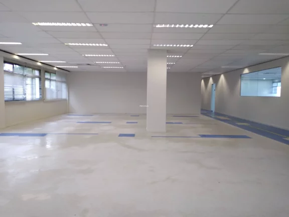 Imagem Imóvel Comercial em Ótimo Estado | Terreno 3.535m² | Construção 4.816m² | Próximo à Marginal Tietê"