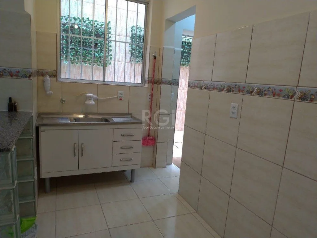Imagem Apartamento de 4 dormitórios, sendo 2 suites, no bairro Petrópolis DESOCUPADO