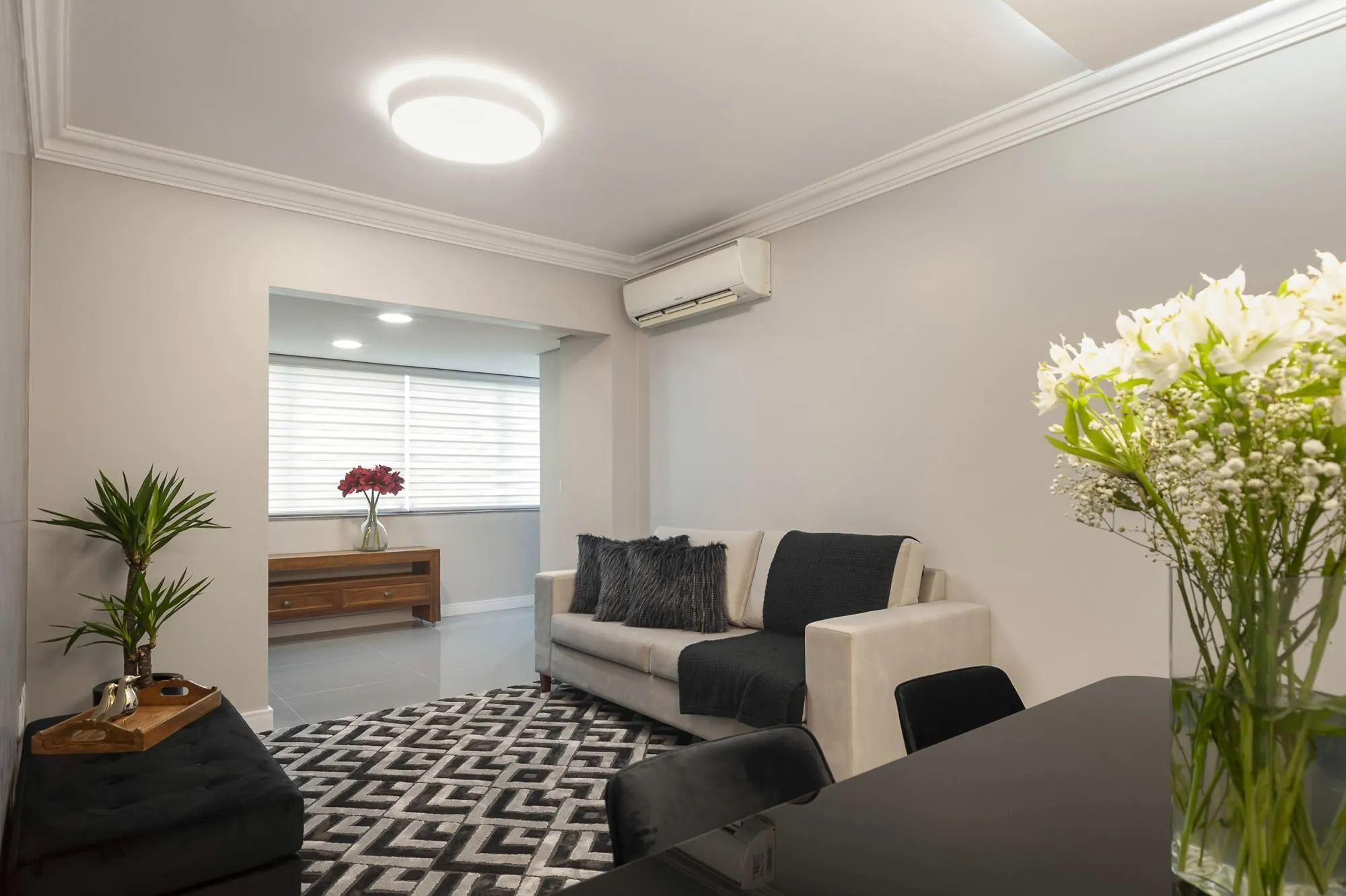 Imagem LINDO APARTAMENTO, PRONTO PARA MORAR.