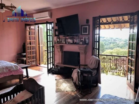 Imagem CASA Clássica e maravilhosa! 3 suítes, linda vista e casa hóspedes!