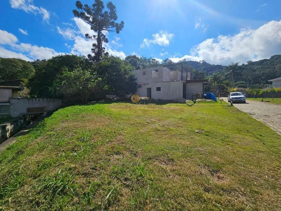 Imagem Terreno em Condomínio para Venda em Teresópolis / RJ no bairro Parque do Imbui