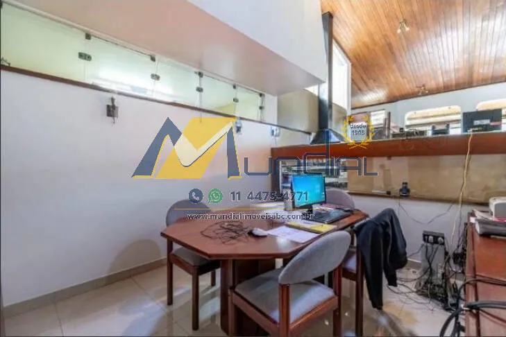 Imagem Casa alto padrão para locação comercial com 340m² e localização estratégica