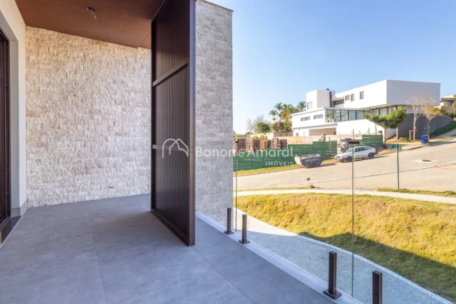 Imagem Casa de alto padrão sobrado com 4 suítes em um projeto moderno e encantador com área gourmet,
laz...