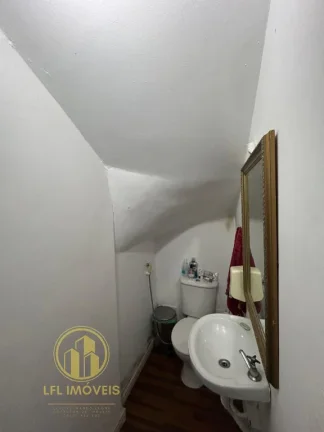 Imagem Sobrado com 131m², com 2 dormitórios e 1 vaga. Jardim Paulistano
