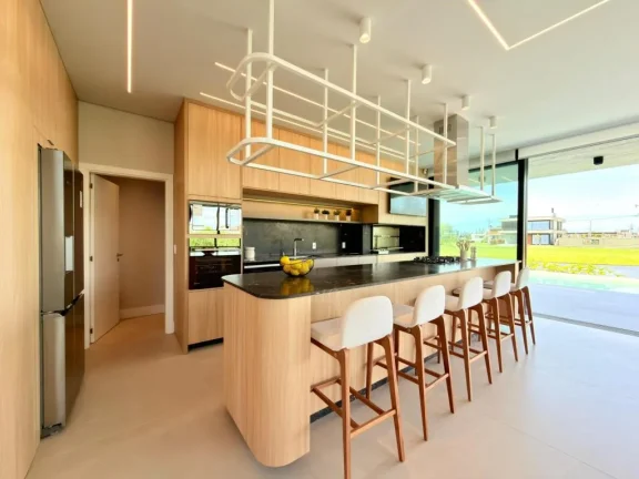 Imagem Casa em Condominio 5 Dormitórios - Bairro --