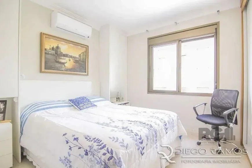 Imagem Cobertura à venda com 1 quarto 102 m² Mobiliado Alto Padrão Rua Dario Pederneiras, Petrópolis, Porto Alegre