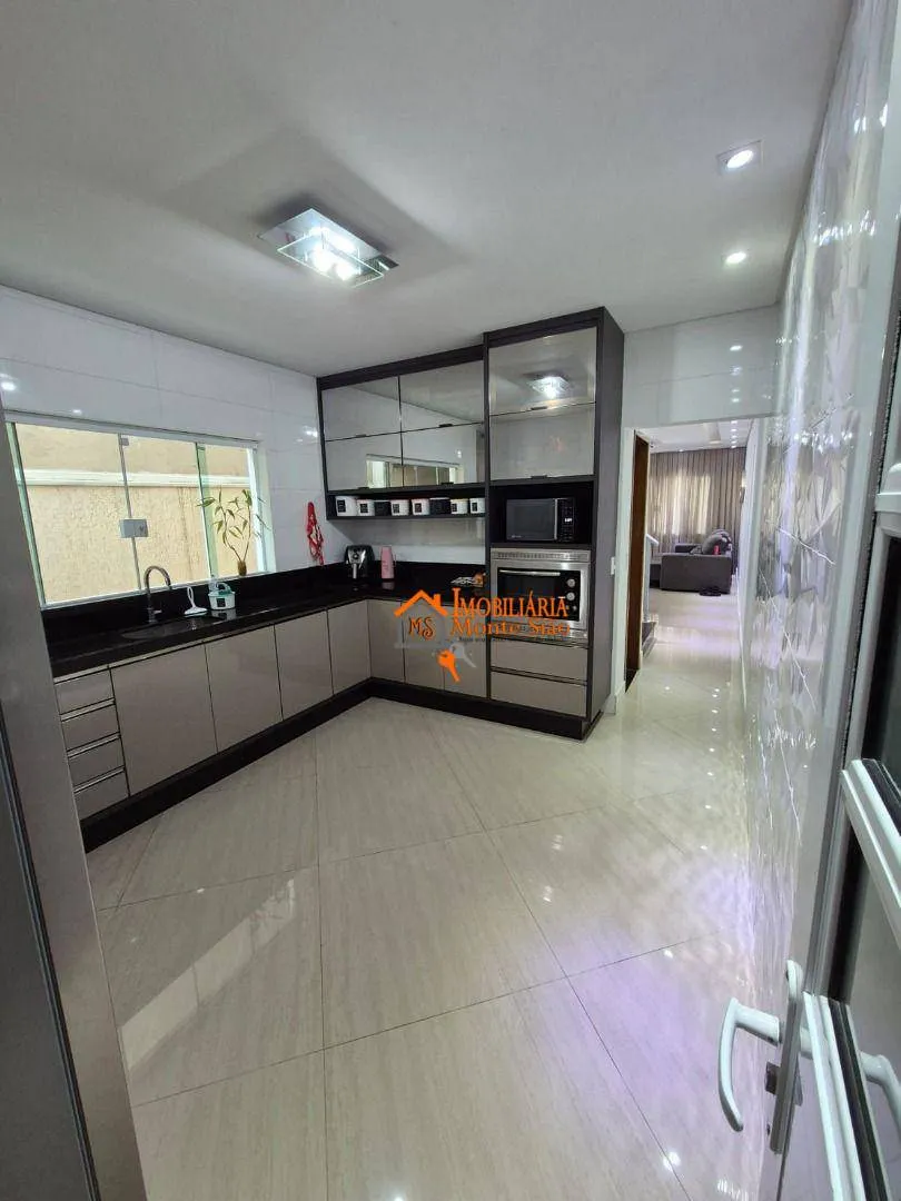 Imagem Sobrado com 3 dormitórios à venda por R$ 750.000,00 - Jardim Adriana - Guarulhos/SP