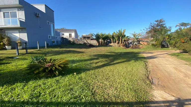 Imagem Oportunidade Única: Terreno de 396m² à venda no Ambrósio, Garopaba-SC ? Escritura Pública!