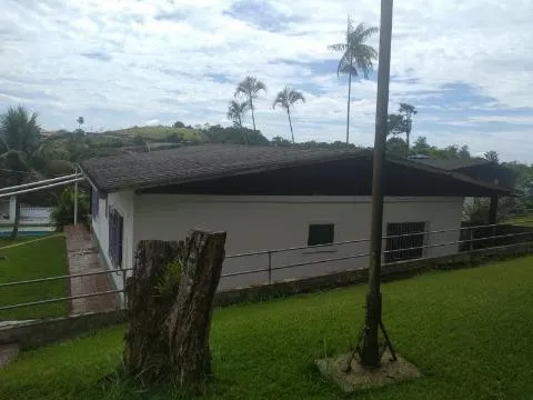 Imagem VENDA DE CHÁCARA NO ITAPETI, EM SANTA ISABEL/SP, 3.000m² com quarto, suíte, hidro, piscina, churrasqueira, forno a lenha, pomar e 8 vagas CONSULTE-NOS