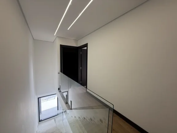 Imagem Linda Casa de 3 Suítes, Sauna, Piscina, Cascata Deslumbrante
