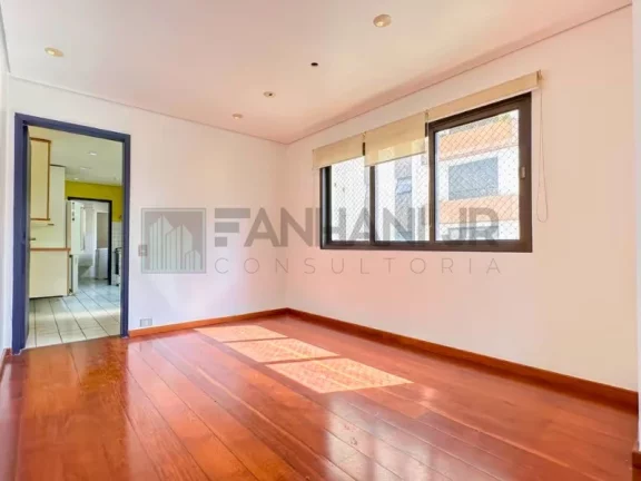 Imagem Apartamento de Luxo na Jardim Europa, São Paulo-SP: 3 quartos, 3 suítes, 3 salas, 5 banheiros, 3 vagas - 225m². Aproveite!