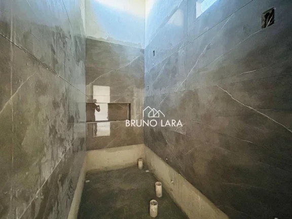 Imagem Casa duplex à venda no bairro Jardim Petrópolis- Betim/MG