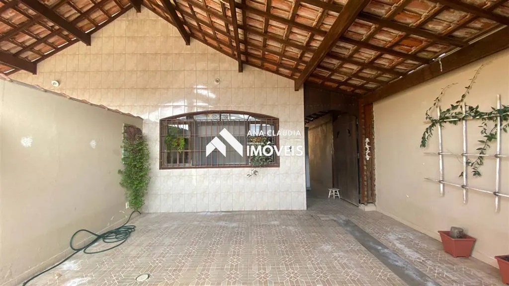 Foto do imóvel Casa bem localizada na praia de Mongaguá lado serra , próxima ao centro da cidade e a 450 metros da praia.... em Rua Dos Funcionários Públicos, 184 - VILA VERA CRUZ, MONGAGUA - SP