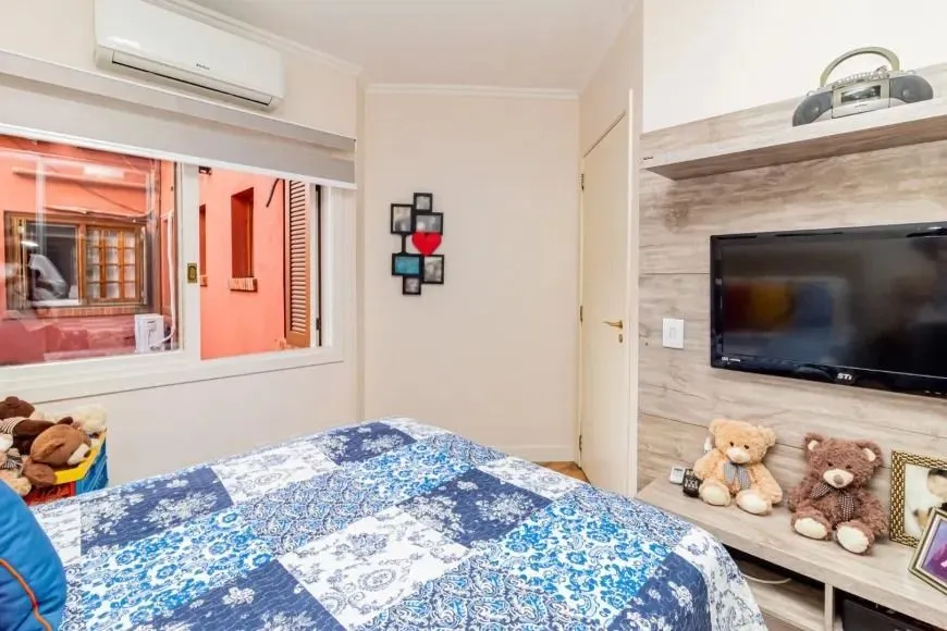 Imagem Belíssima casa em Condomínio com 3 dorm - próximo ao Iguatemi