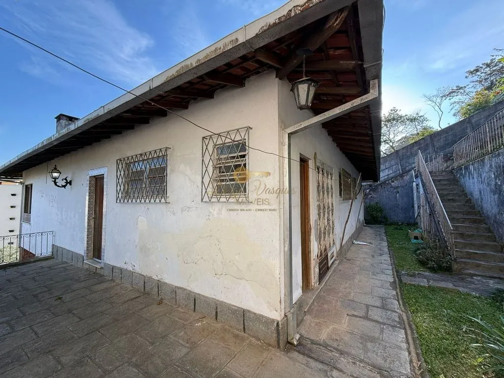 Imagem Casa para Venda em Teresópolis / RJ no bairro Várzea