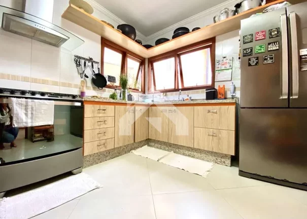 Imagem Casa de Condomínio em Moinho Velho - Cotia
