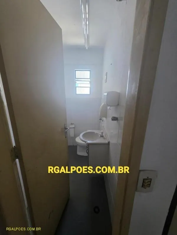 Imagem Galpão para Locação em DUQUE DE CAXIAS, Jardim Gramacho, 2 banheiros