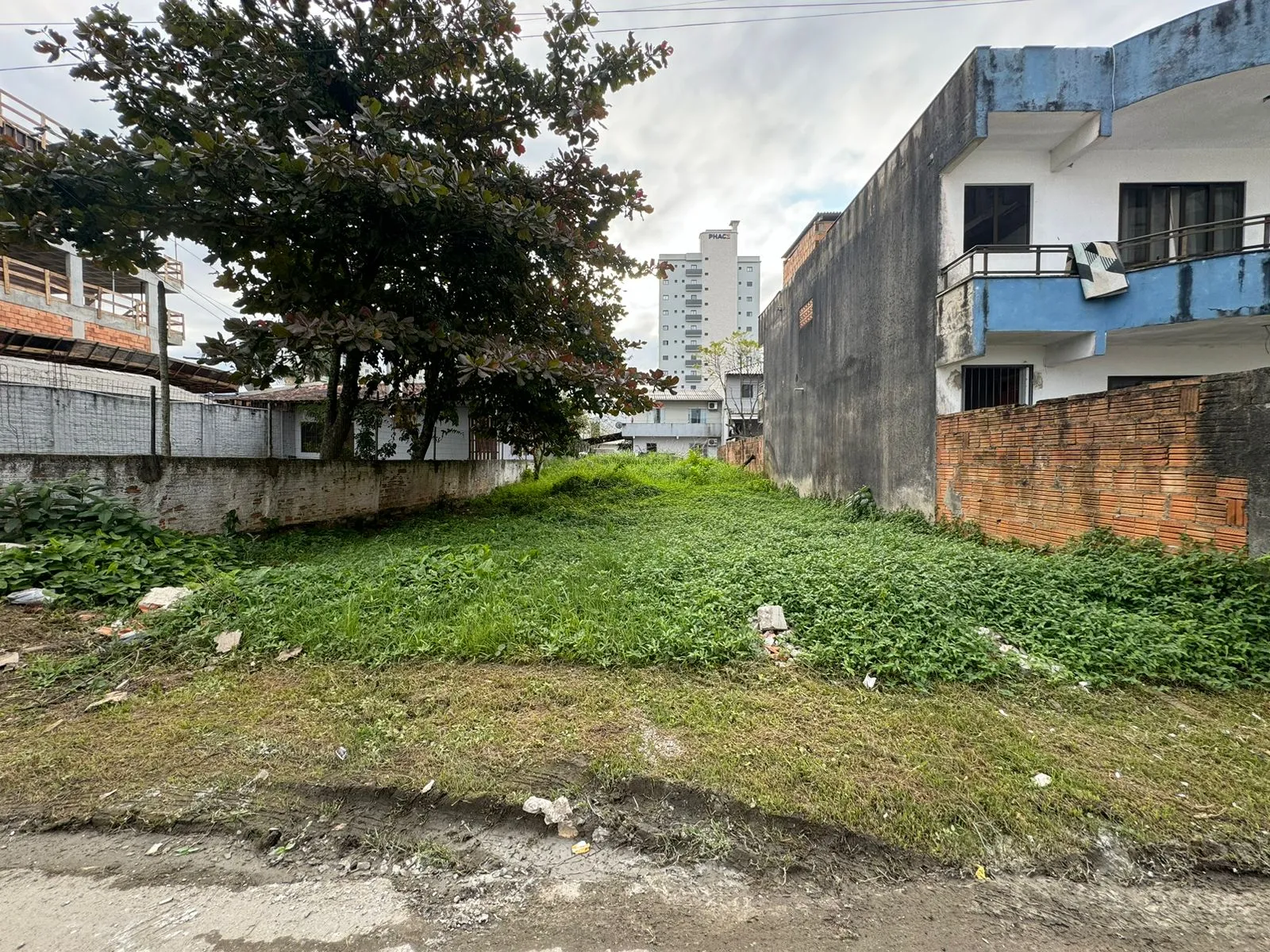 Foto do imóvel Terreno à venda com 261.2m2 por R$ 1.600.000,00