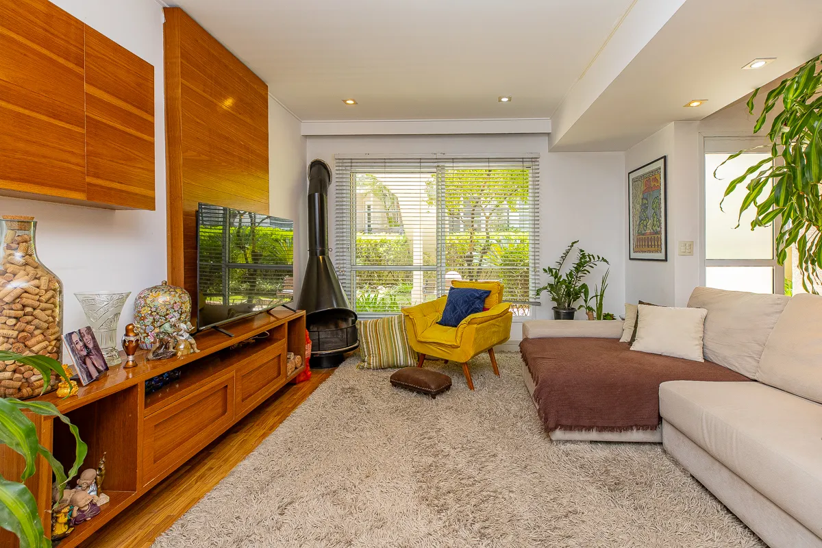 Imagem Casa no condomínio Town House para venda com 3 quartos, sendo 1 suíte, 107m2