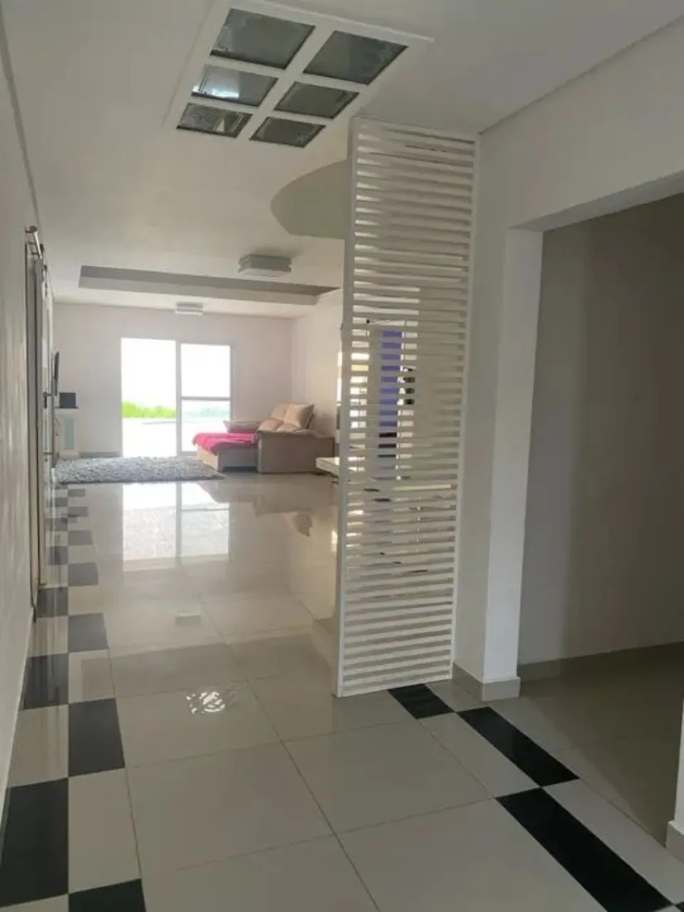 Imagem Casa de Luxo em Condomínio na Granja Olga I - 4 Quartos, 4 Suítes, 1 Sala, 2 Vagas de Garagem - Sorocaba-SP