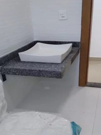 Imagem Linda casa no condomínio Quinta das Marinas , com 3 dormitórios sendo uma suíte , com ótimo preço, pronta para ser financiada