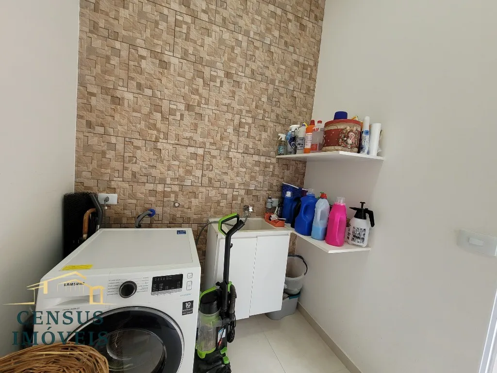 Foto do imóvel: Imperdível: Casa em Condomínio à Venda em Vinhedo-SP, 3 Quartos, 1 Suíte, 3 Salas, 3 Banheiros, 5 Vagas e 253m²! em Condomínio Vale da Santa Fé