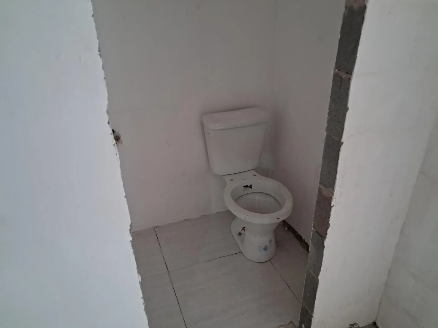 Imagem Loja Comercial para Locação em Rio de Janeiro, Campo Grande, 2 banheiros, 1 vaga
