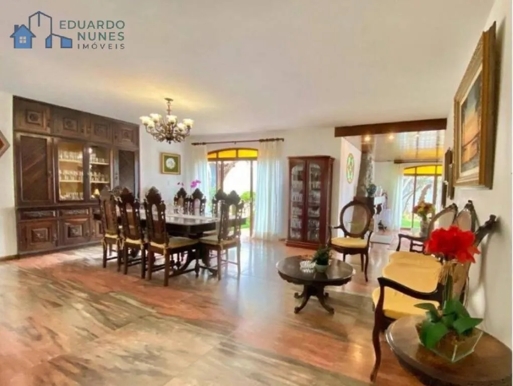 Imagem EXCELENTE CASA NO MANGABEIRAS COM 05 QUARTOS,02 SUÍTES E 04 VAGAS.