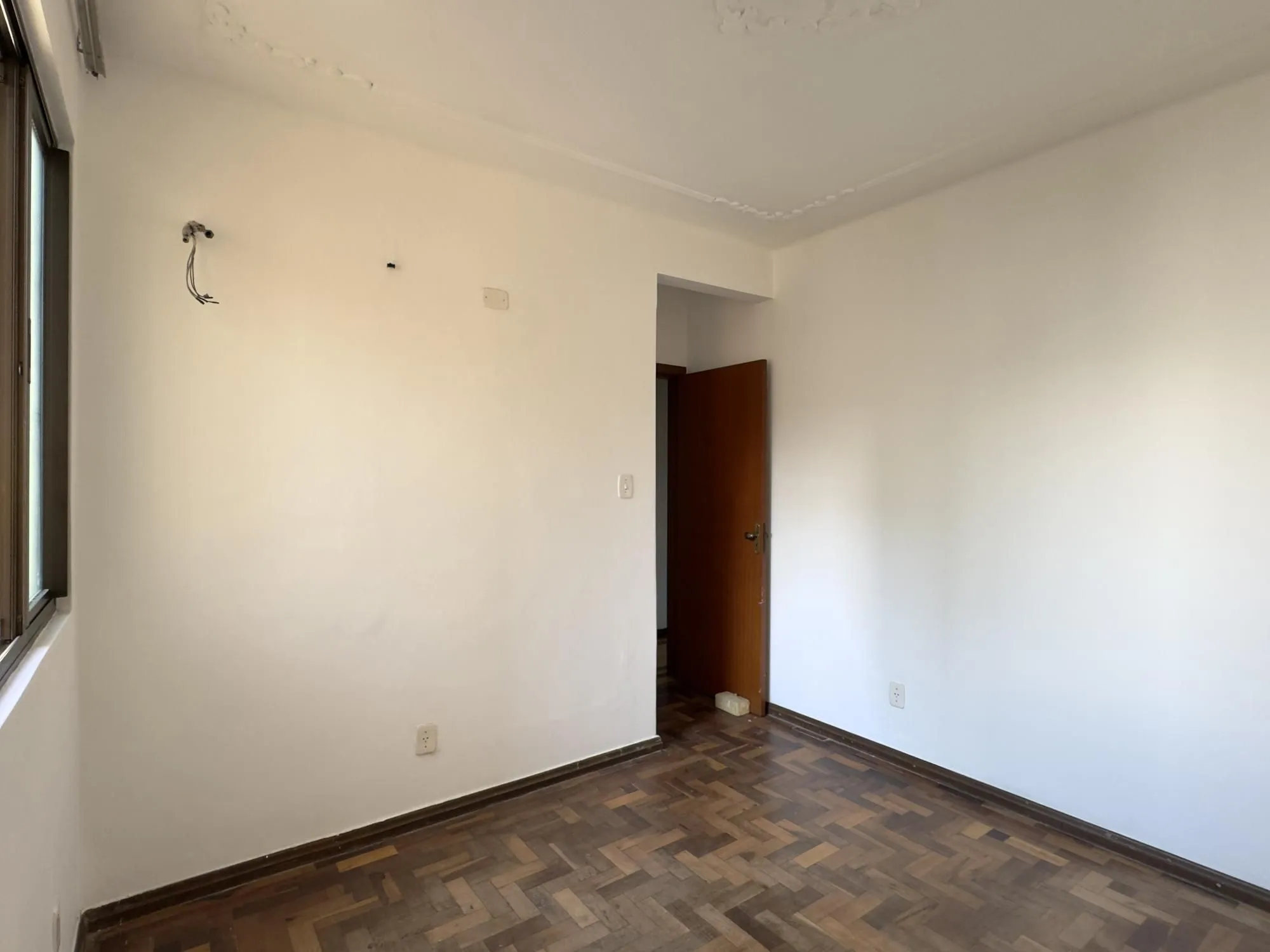 Imagem APARTAMENTO 2 DORMITÓRIOS TOTALMENTE REFORMADO NO CENTRO HISTÓRICO