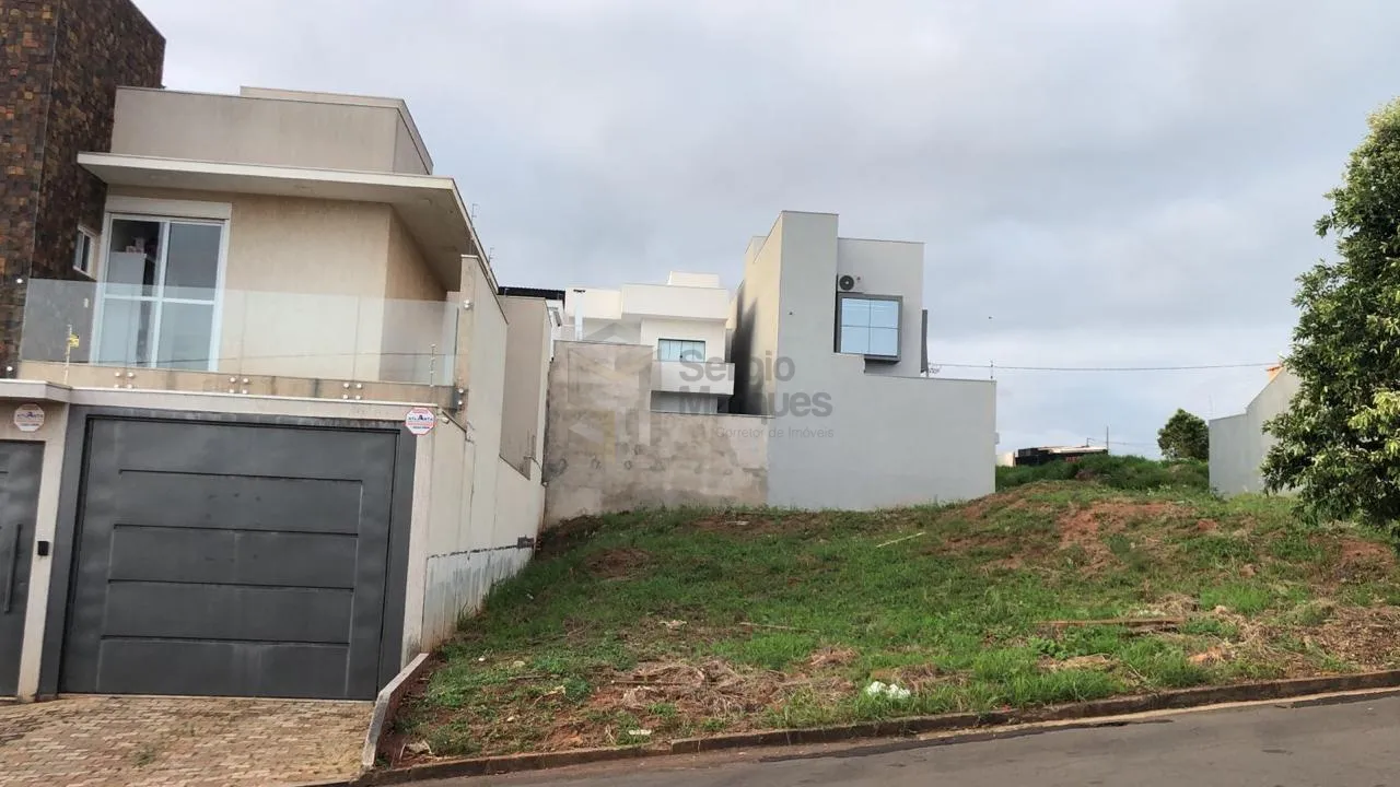 Imagem Terreno 180m Umuarama-PR 370