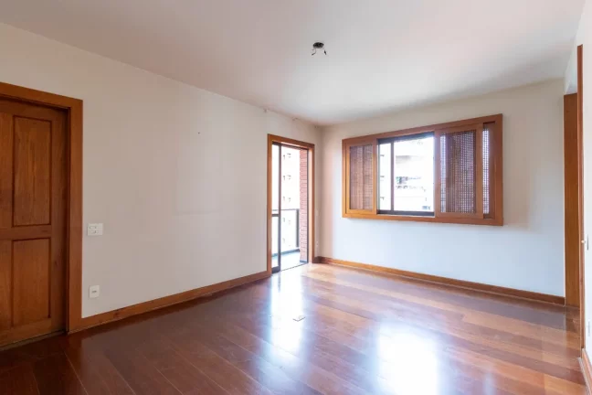 Imagem Apartamento à venda em São Paulo, Moema, com 3 quartos, 325m2