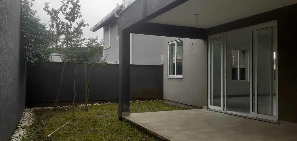 Imagem Casa 4 dormitórios em condominio fechado em Santa Felicidade