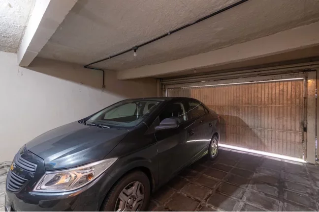 Imagem Casa para venda no bairro Chácara das Pedras em Porto Alegre