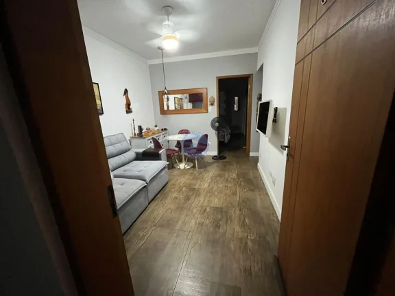 Imagem Ótimo apartamento a venda em Santos no Gonzaga av. da praia.