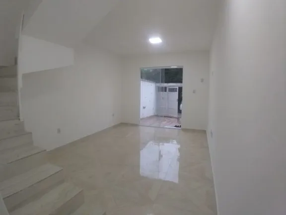 Foto do imóvel Casa com 2 Quartos para Alugar, 60 m² em Jacarepaguá - Rio de Janeiro