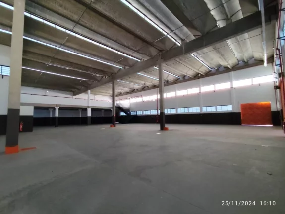 Imagem Galpão com 2.240,87 m² para Locação na Água Branca, São Paulo-SP