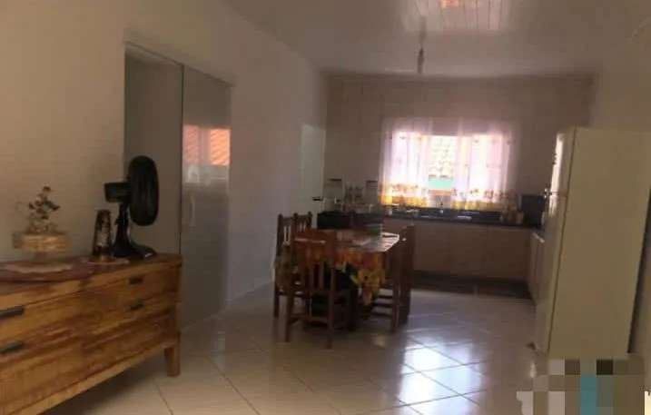 Imagem Casa de 245m² com Piscina em Salto de Pirapora