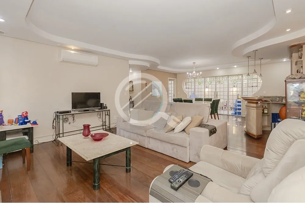 Imagem Ótimo Apartamento à Venda no Bairro Mont'Serrat. Localizado na prestigiada Rua Pedro Ivo, uma rua ...