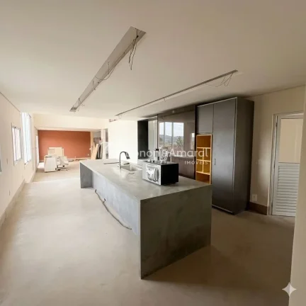 Imagem Sobrado moderno, espaçoso e extremamente versátil.
São 4 suítes amplas, proporcionando conforto ...