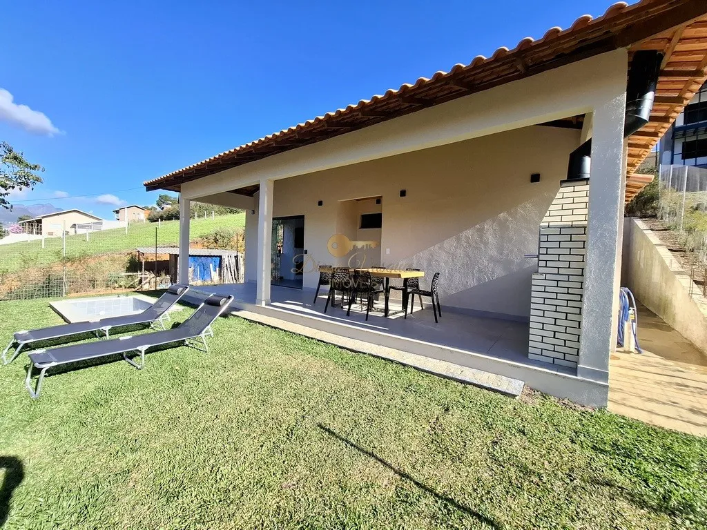 Imagem Casa em Condomínio para Venda em Teresópolis / RJ no bairro Vale Alpino