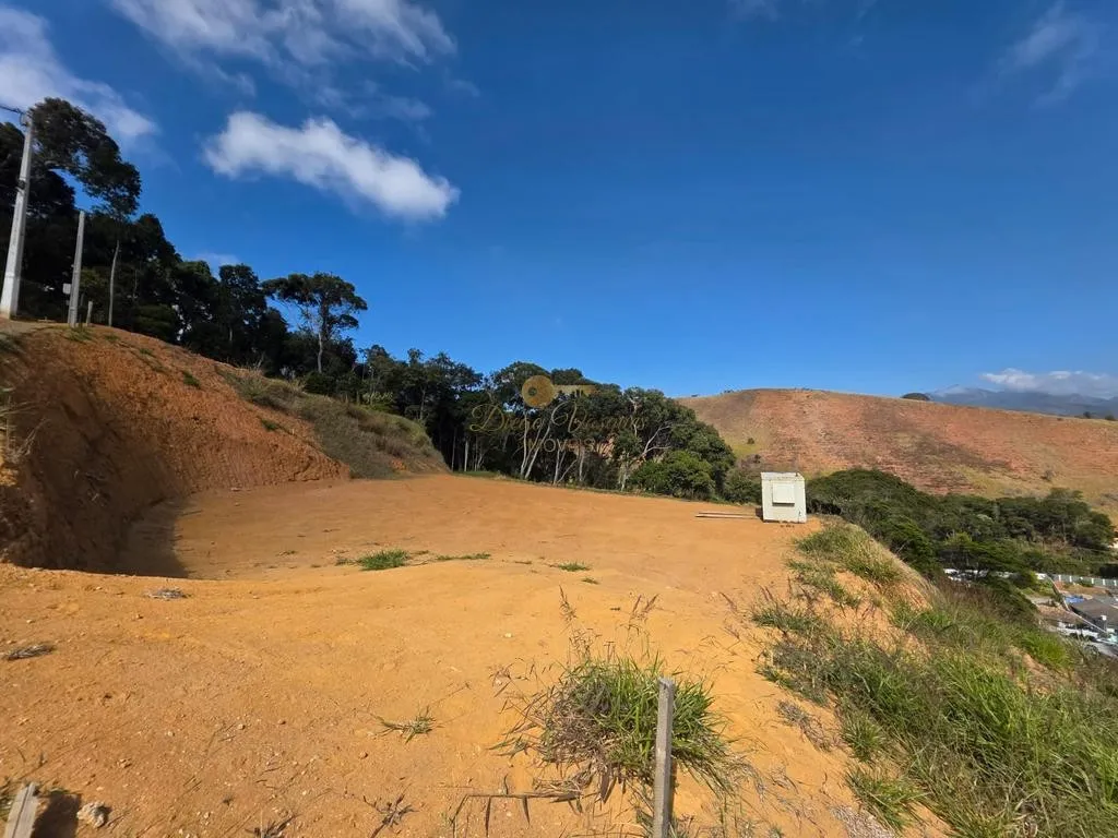 Foto do imóvel Terreno em Condomínio para Venda em Teresópolis / RJ em Rua Ministro Renault Leite