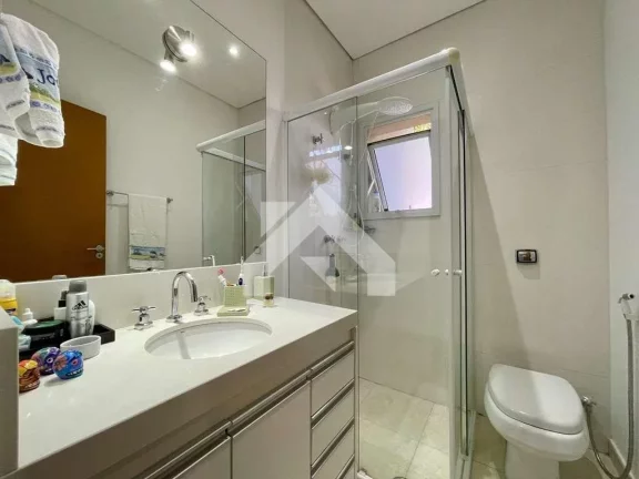 Imagem Casa de Condomínio em Chácara Moinho Velho - Carapicuíba