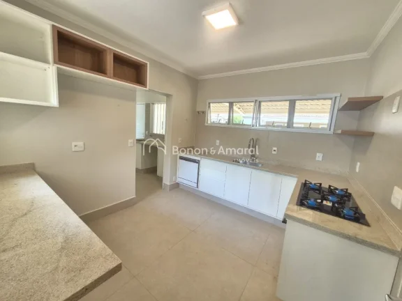 Imagem Sobrado de 202 m² à venda em condomínio exclusivo com apenas 12 casas, localizado no bairro Santa...